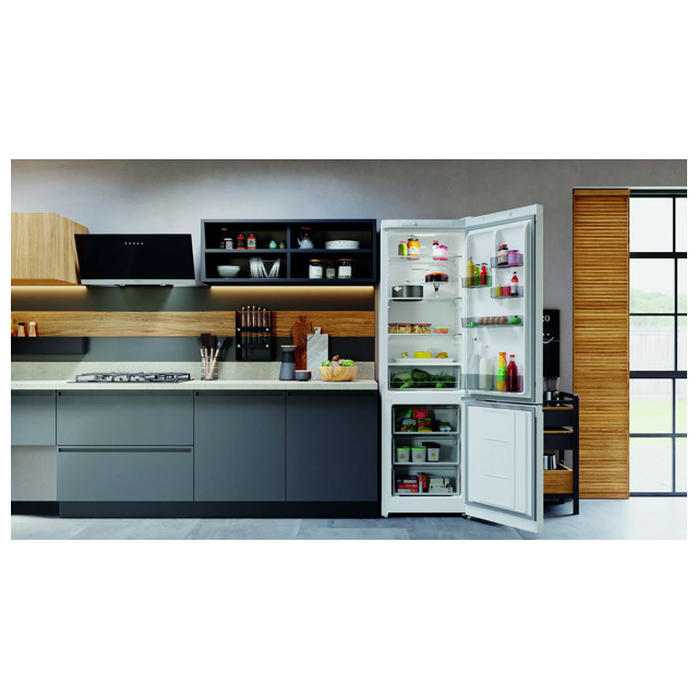 холодильник двухкамерный HOTPOINT-ARISTON HT 4201I W 196х60х62см белый