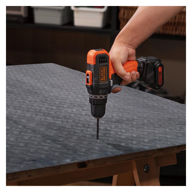 дрель-шуруповерт BLACK&DECKER BCD7122CK-RU 10,8В Li-lon 1,5Ач 2 аккумулятора