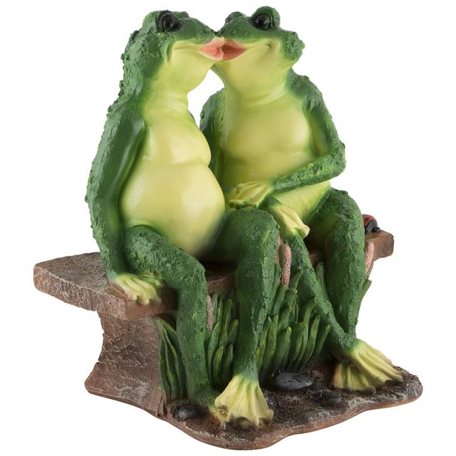 фигура садовая Лягушки на лавочке 32см
