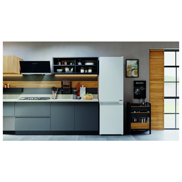 холодильник двухкамерный HOTPOINT-ARISTON HT 4201I W 196х60х62см белый