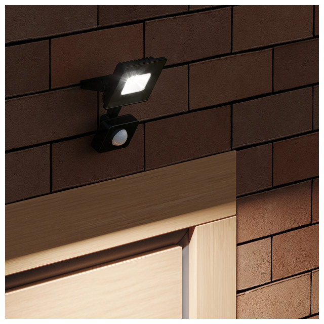 прожектор GAUSS Elementary-S 10Вт 850Лм 6500К 175-265В IP65 черный с датчиком движения LED