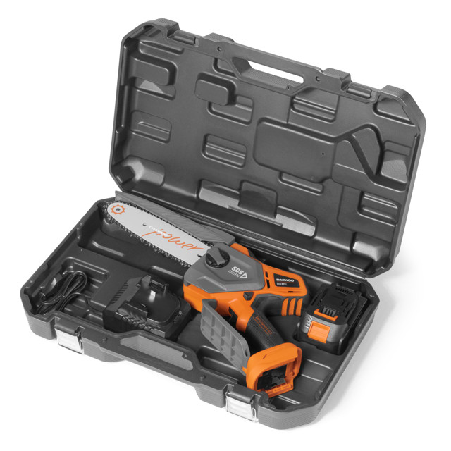 пила цепная аккумуляторная DAEWOO DACS 821Li SET Li-Ion 5Ач с АКБ
