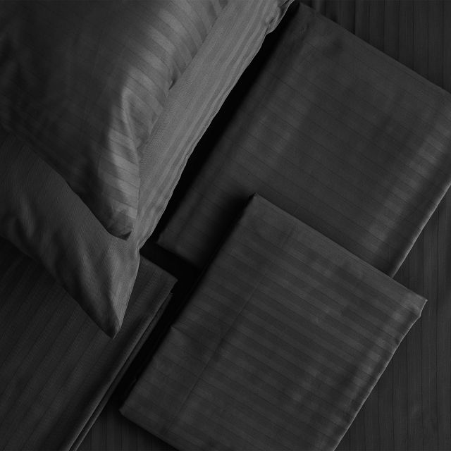 простыня на резинке VEROSSA Stripe 180х200х30см сатин-страйп черная, арт.784510