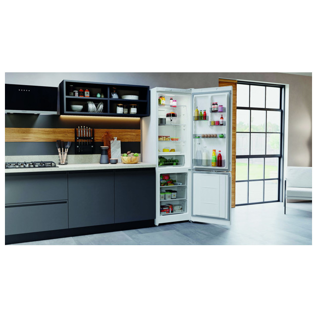 холодильник двухкамерный HOTPOINT-ARISTON HT 4201I W 196х60х62см белый